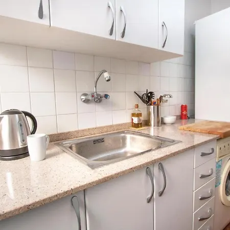 2 Bedroom Beautiful In Daire