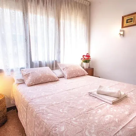 2 Bedroom Beautiful In *