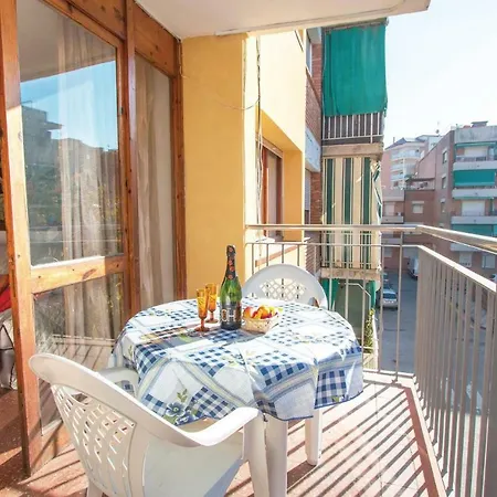 2 Bedroom Beautiful In Pineda de Mar